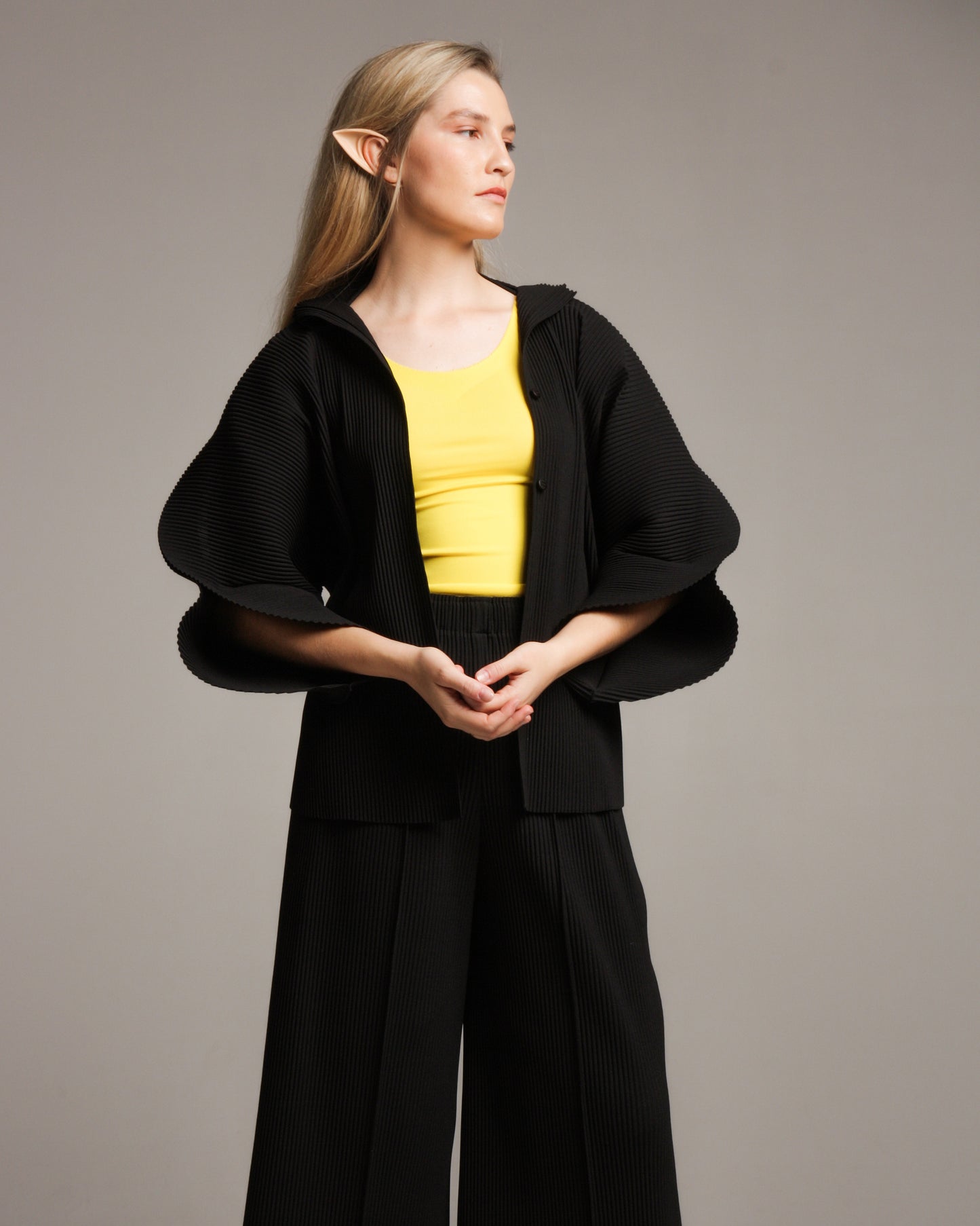 Arch Pleated Black  Cardigan